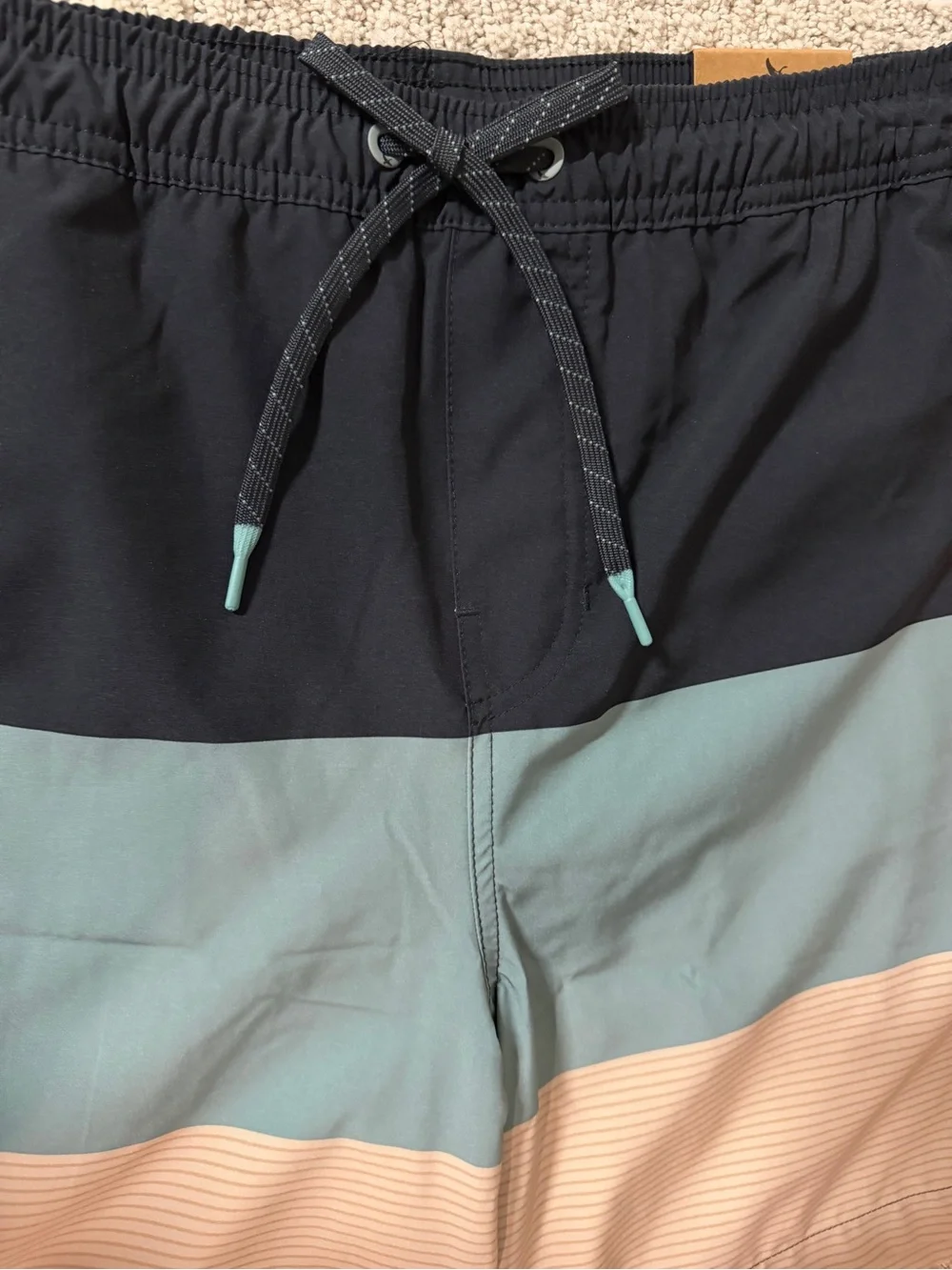 Eddie Bauer Heather Hooded Rash Guard and Swim Trunks Set  Sz M